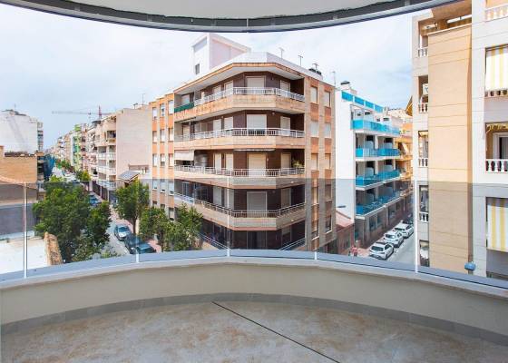 Apartment / flat - Resale - Torrevieja - Torrevieja Centro