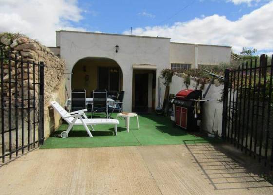 Cave home - Resale - La Romana - La Romana