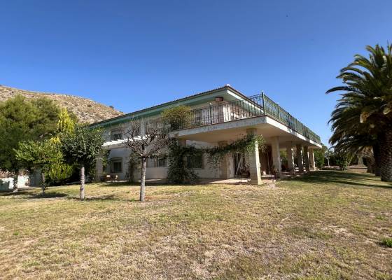 Chalet - Venta - La Romana - La Romana