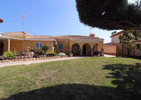 Chalet - Venta - Torrevieja - Chaparral