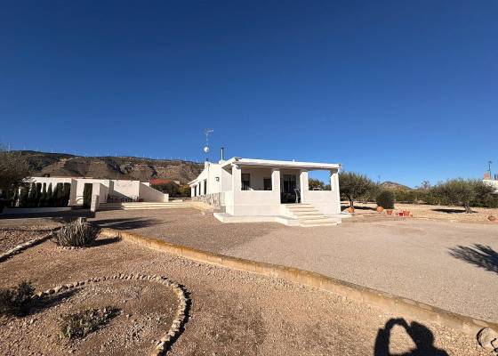 Country house - Resale - Caudete - Caudete