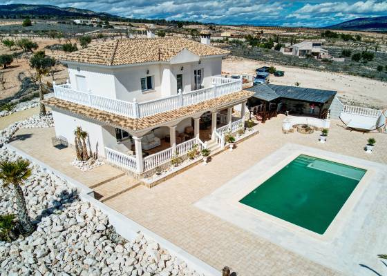 Detached villa - Revente - Pinoso  - Pinoso