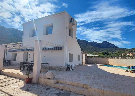 Detached villa - Wederverkoop - La Romana - La Romana