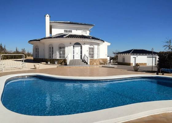 Detached villa - Wederverkoop - Pinoso - LYD-80192