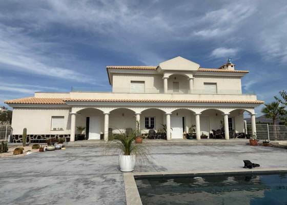 Detached villa - Wederverkoop -  - 