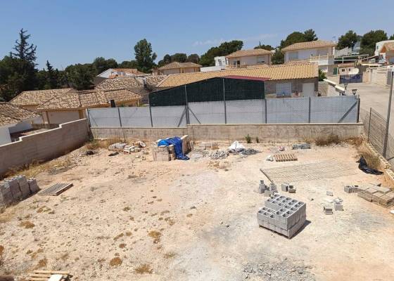 Land and Plots - Resale - Fortuna - El Reloj