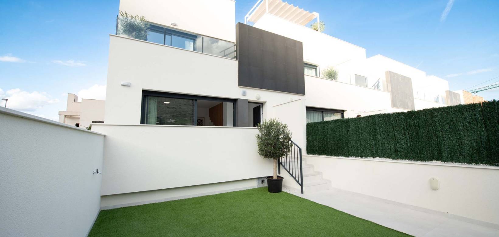 New Build - Townhouses  - Cox