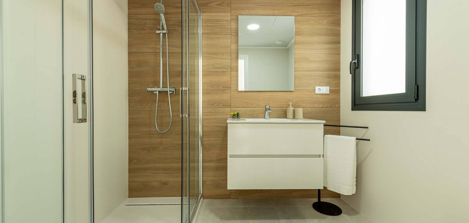 New Build - Townhouses  - Cox