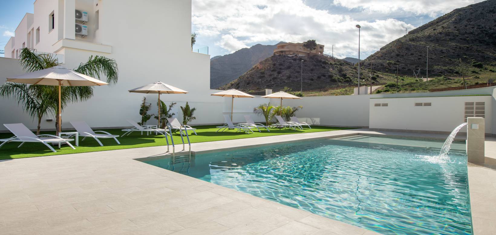 New Build - Townhouses  - Cox