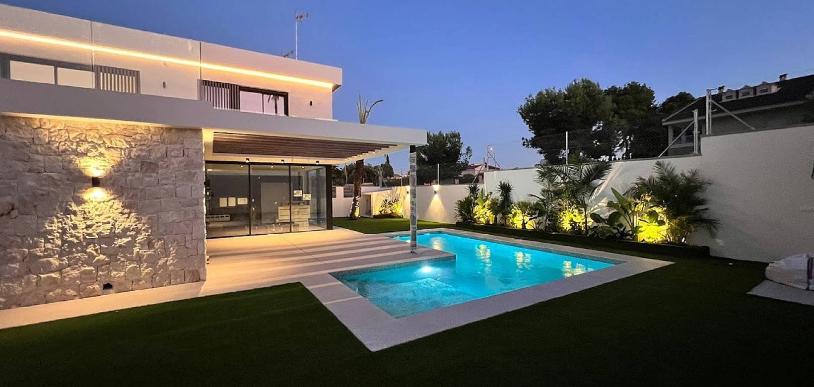 Nueva construcción  - Chalet - Cabo Roig