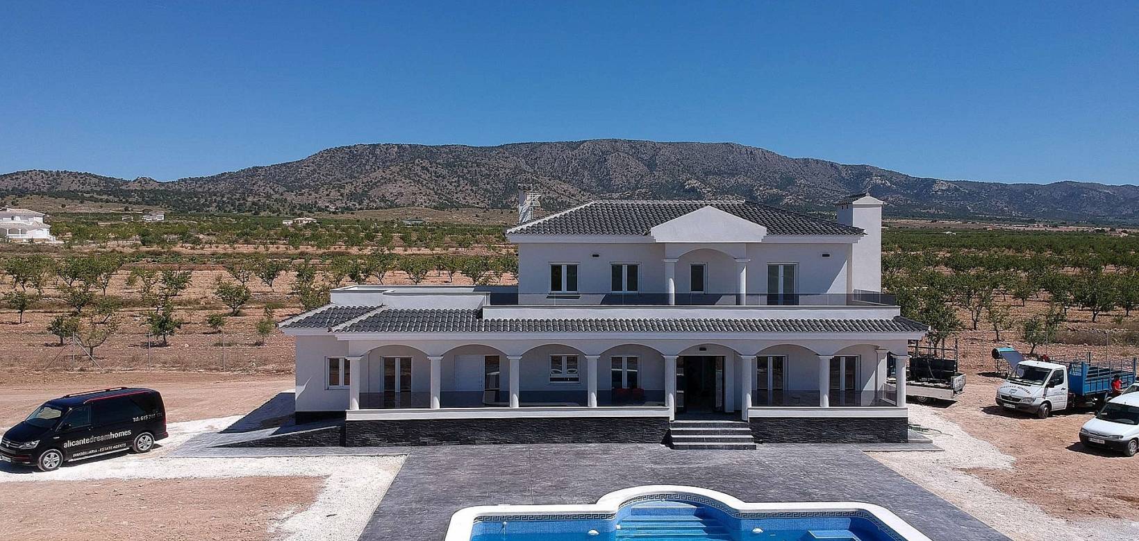 Nueva construcción  - Chalet - Pinoso