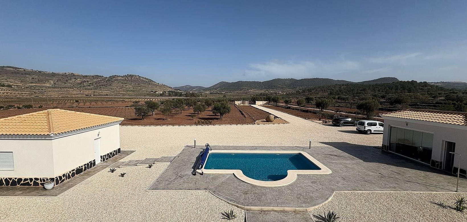 Nueva construcción  - Chalet - Pinoso