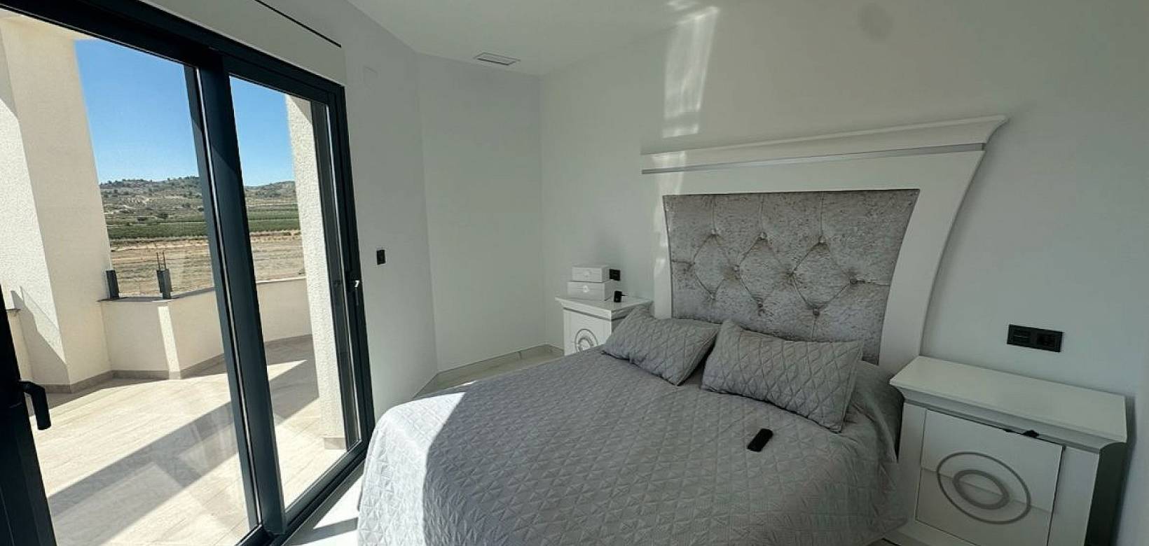 Nueva construcción  - Chalet - Pinoso