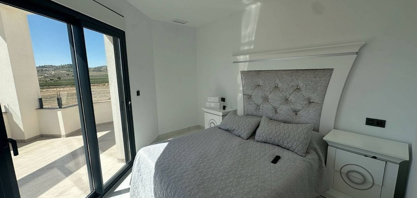 Nueva construcción  - Chalet - Pinoso