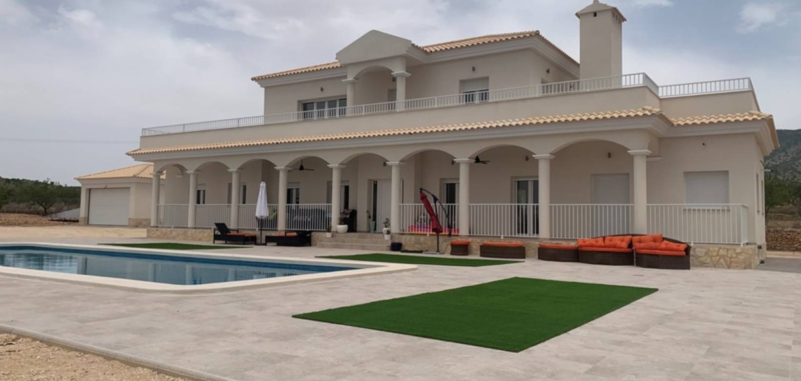 Nueva construcción  - Chalet - Pinoso