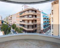 Resale - Apartment / flat - Torrevieja - Torrevieja Centro