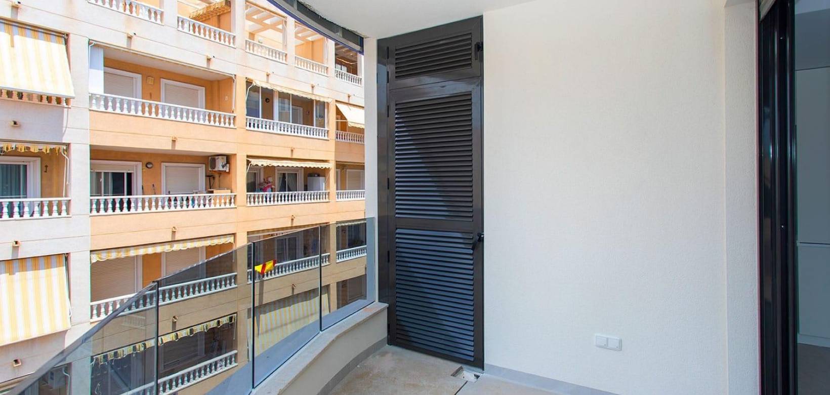 Resale - Apartment / flat - Torrevieja - Torrevieja Centro