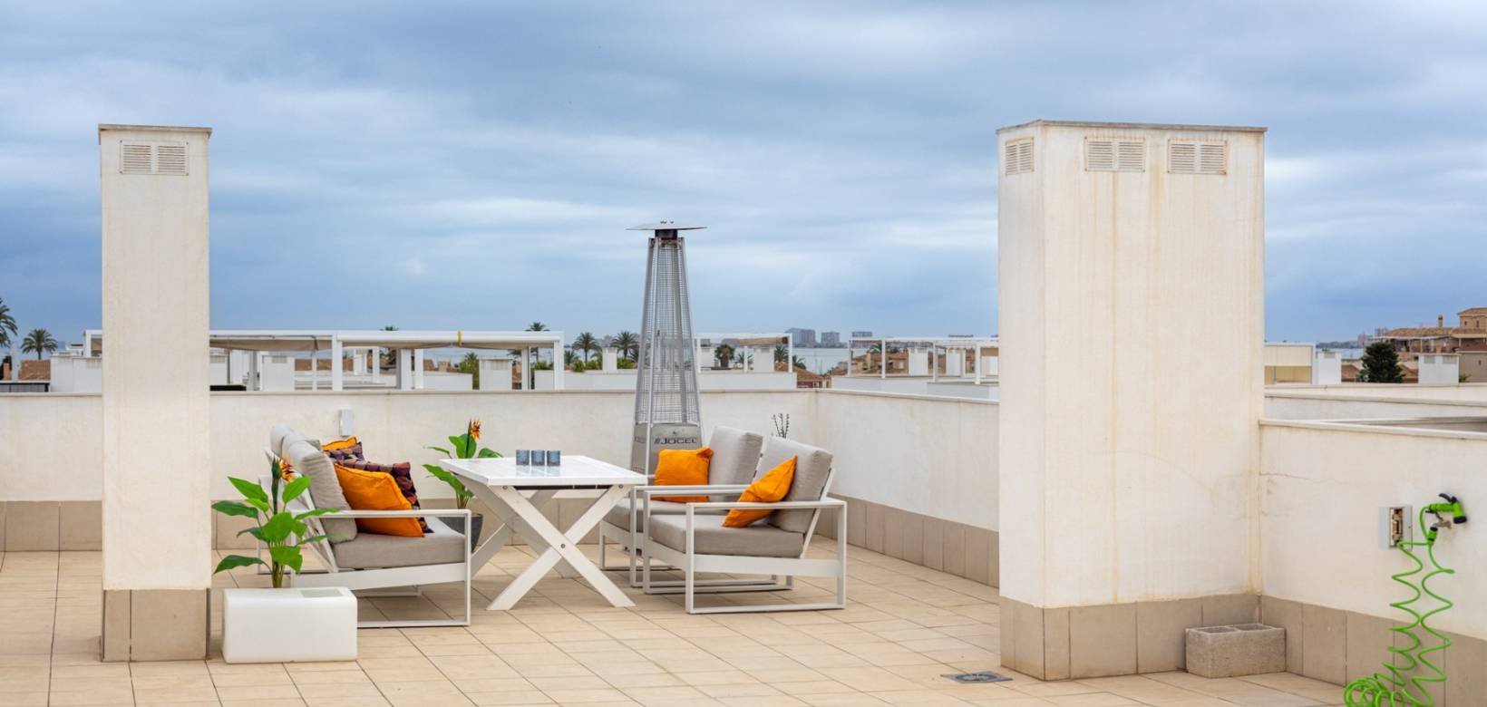 Resale - Apartment - Mar de Cristal