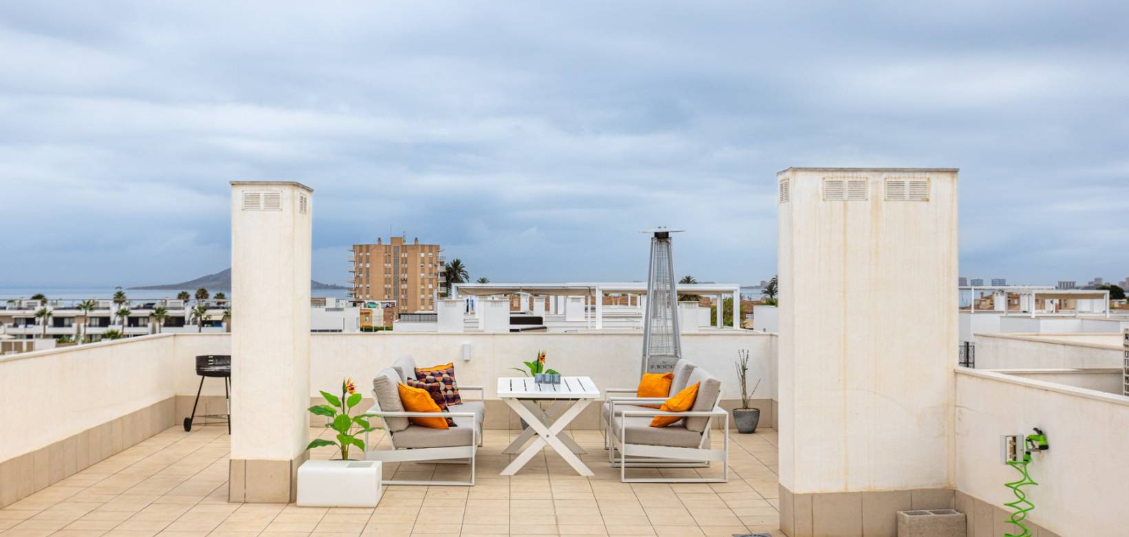 Resale - Apartment - Mar de Cristal