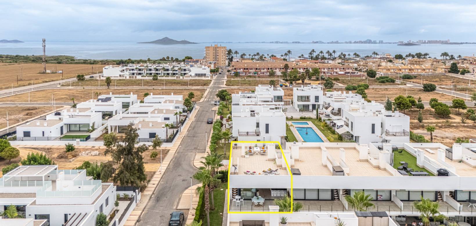 Resale - Apartment - Mar de Cristal