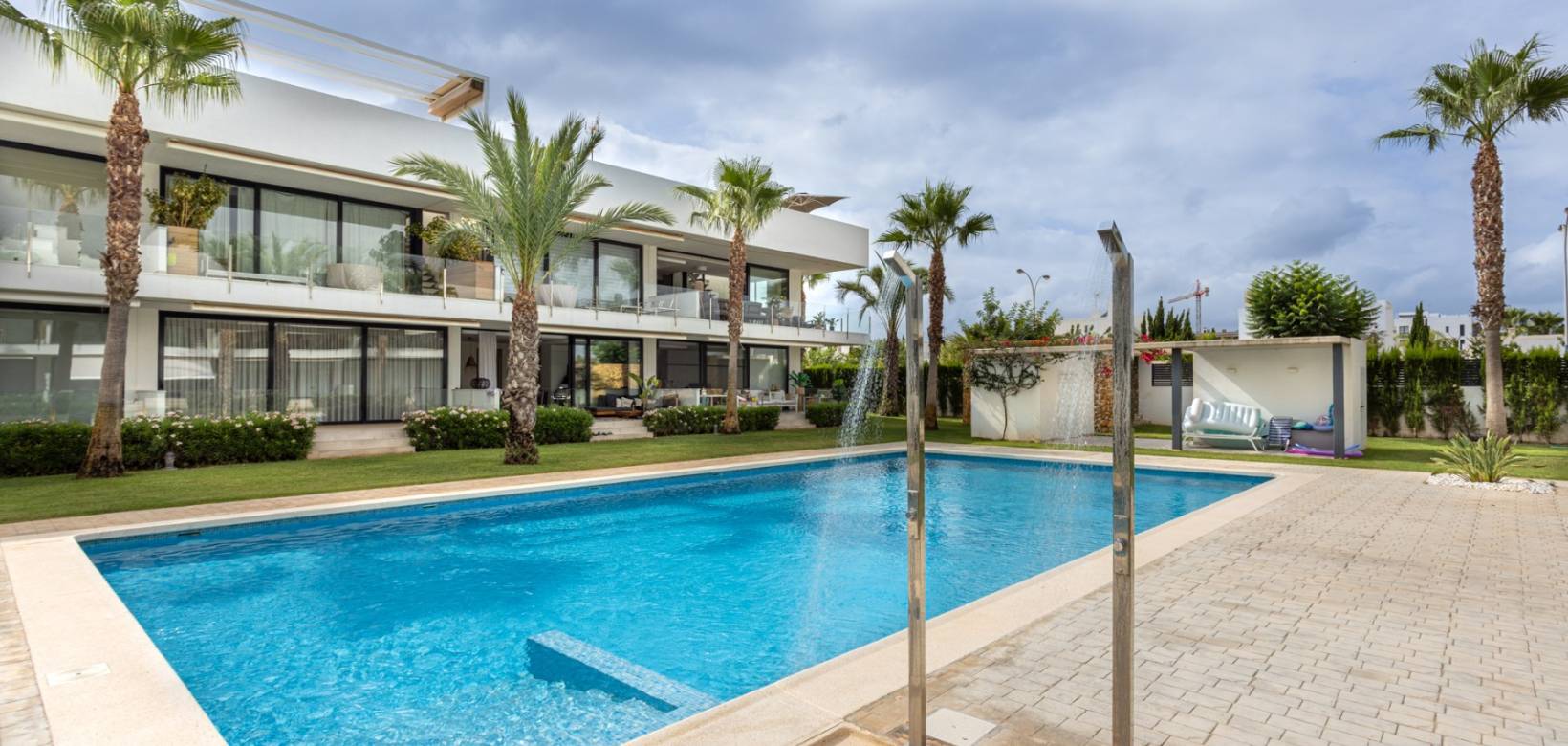 Resale - Apartment - Mar de Cristal
