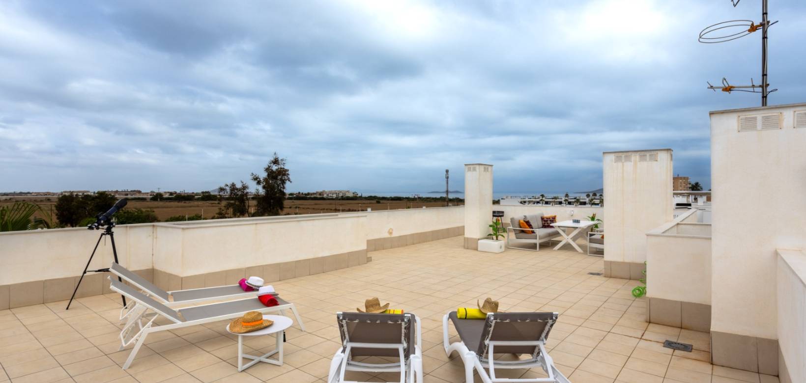 Resale - Apartment - Mar de Cristal