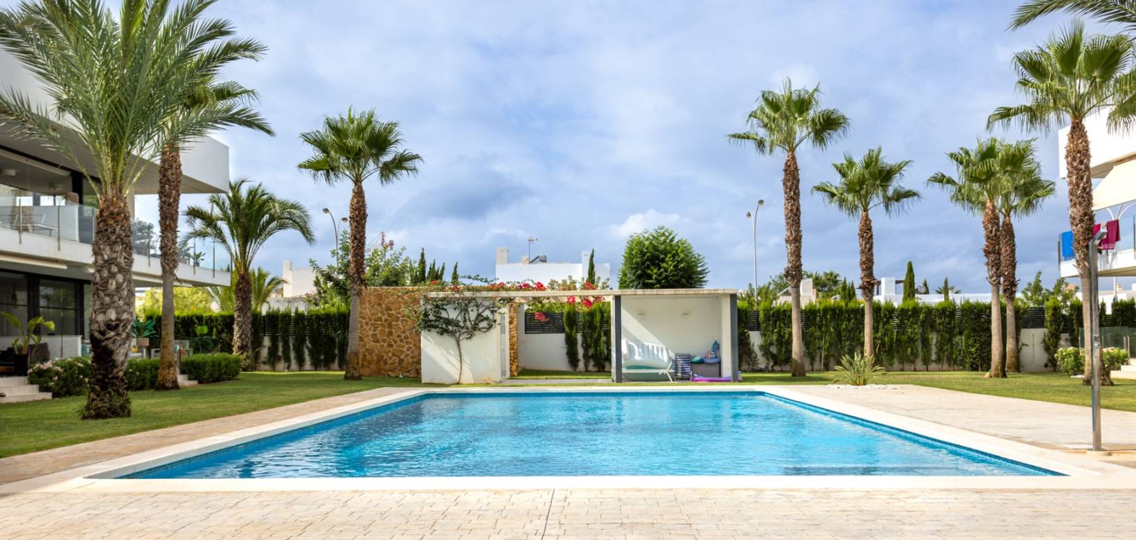 Resale - Apartment - Mar de Cristal