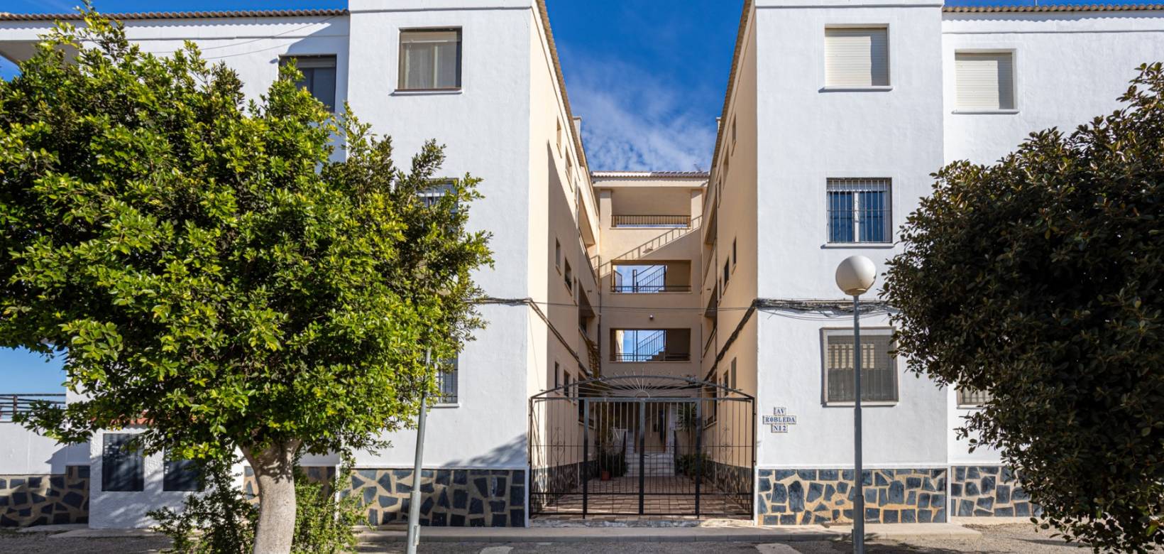 Resale - Apartment - Torrevieja - La Siesta