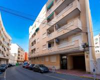 Resale - Apartment - Torrevieja - Playa Los Locos