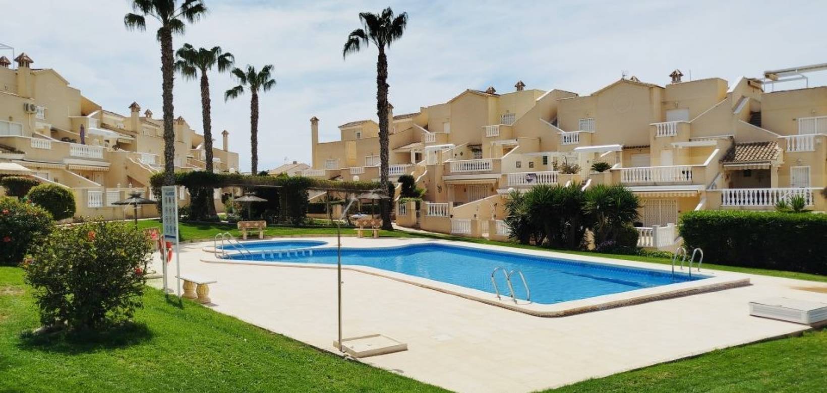 Resale - Bungalow - Orihuela Costa - Playa Flamenca