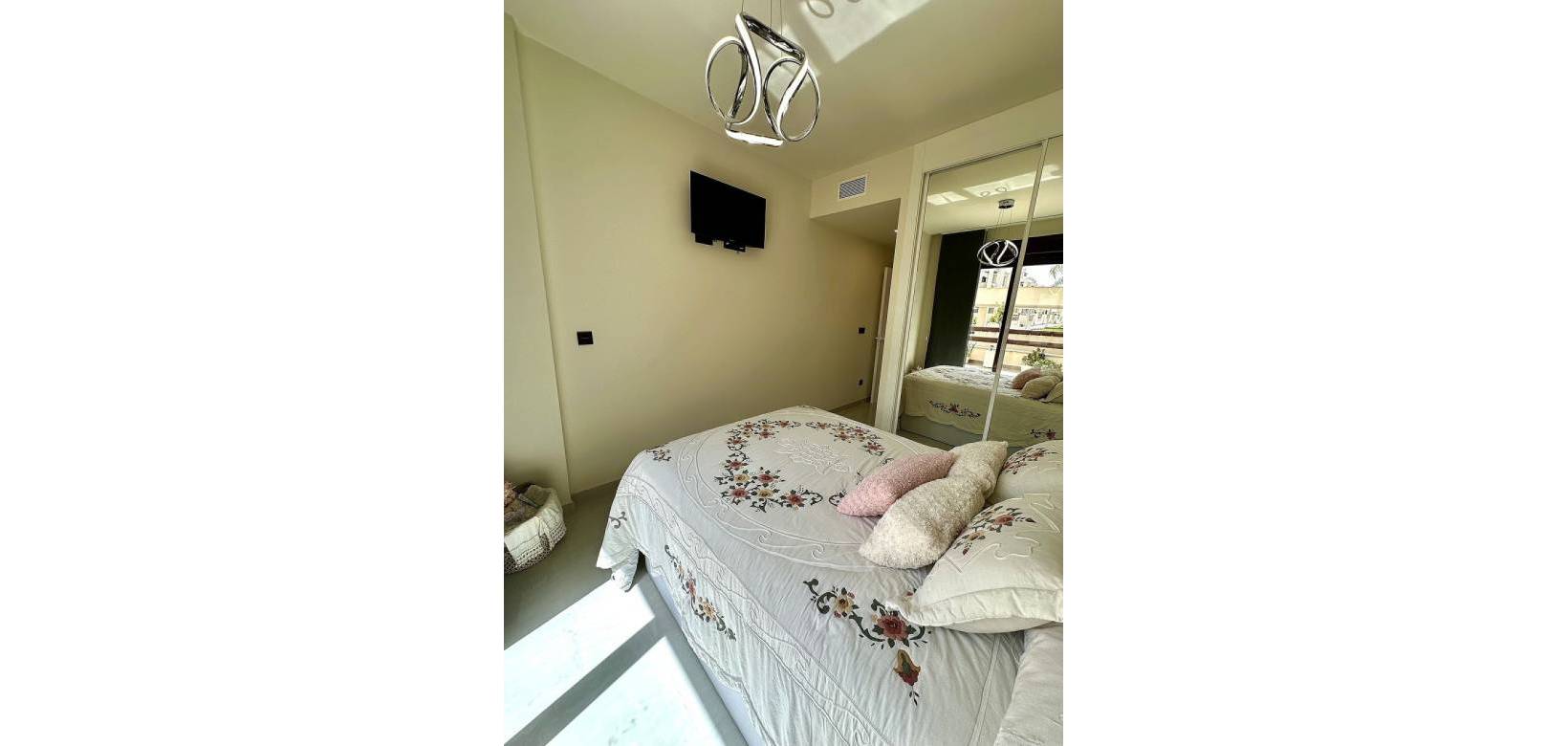 Resale - Bungalow - Torrevieja