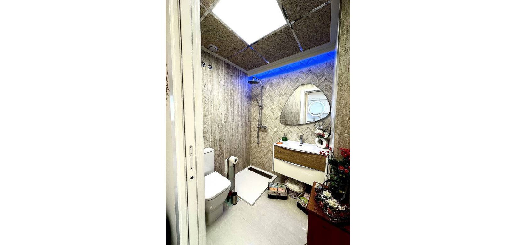 Resale - Bungalow - Torrevieja