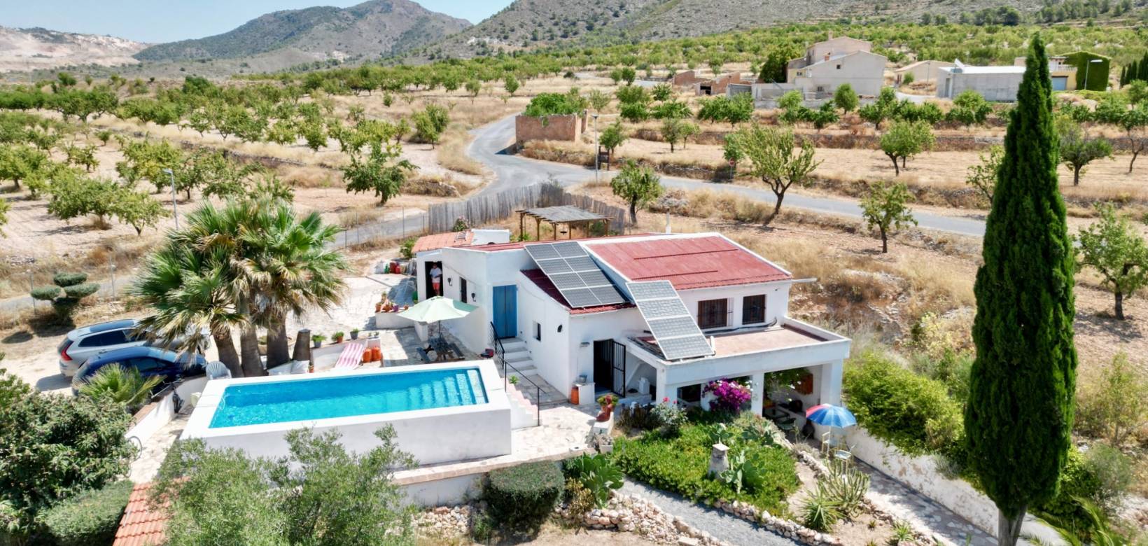 Resale - Cave home - Algueña