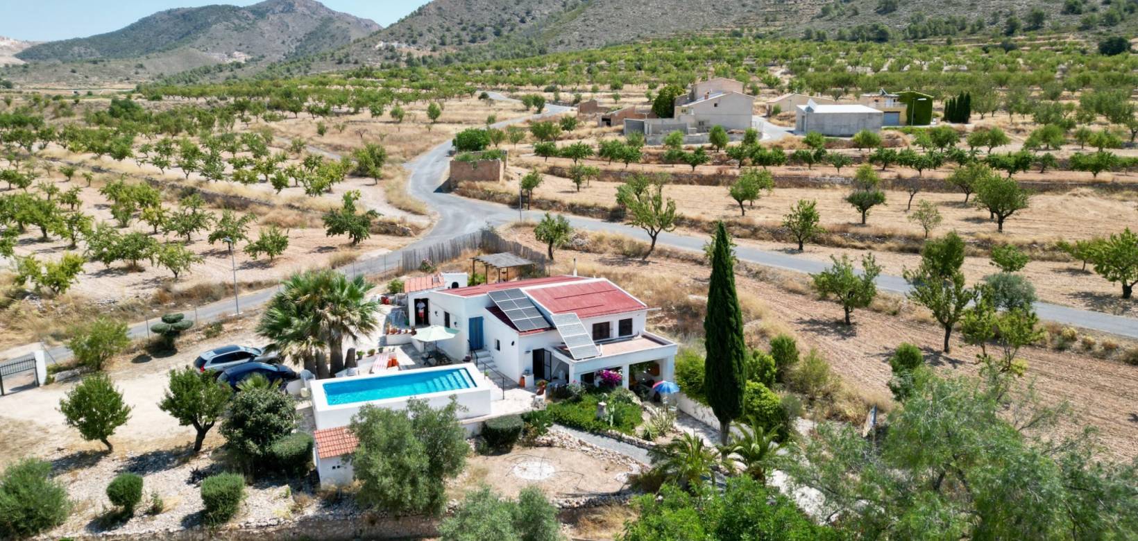 Resale - Cave home - Algueña