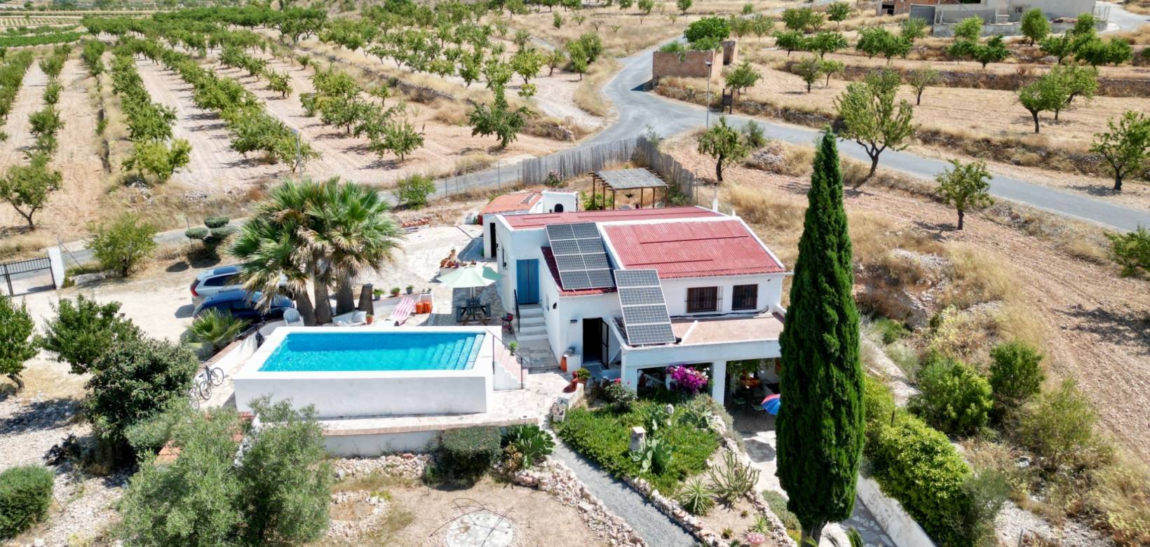 Resale - Cave home - Algueña