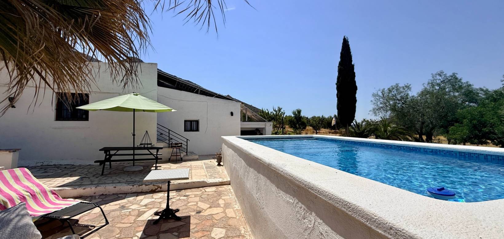 Resale - Cave home - Algueña
