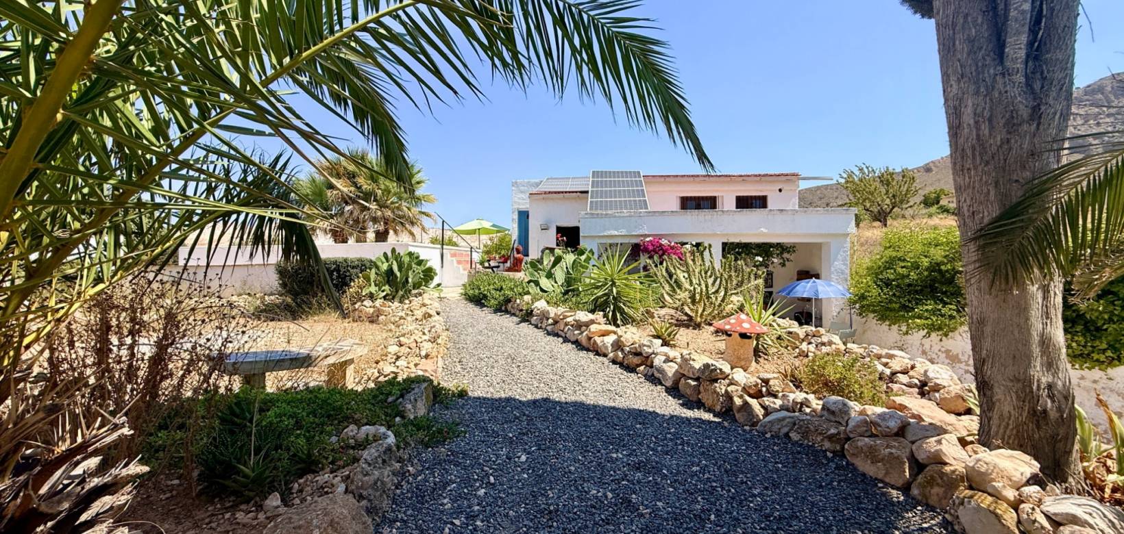 Resale - Cave home - Algueña