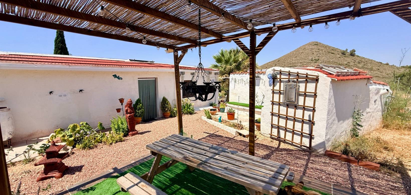 Resale - Cave home - Algueña