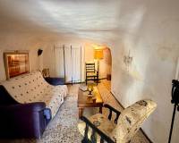 Resale - Cave home - Algueña