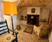 Resale - Cave home - Algueña