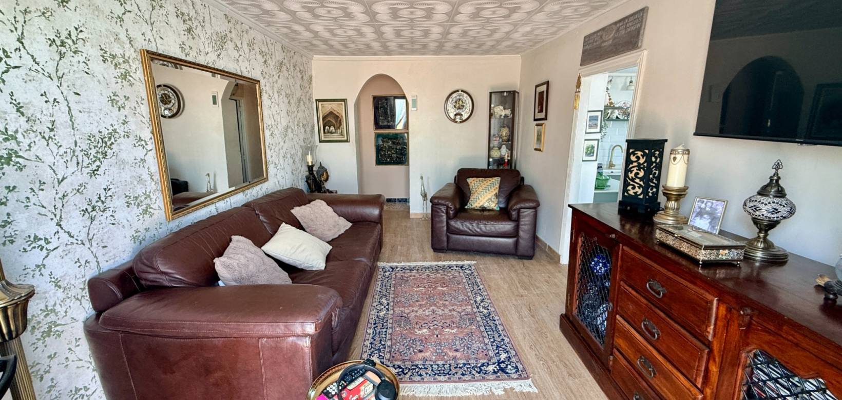 Resale - Cave home - Algueña