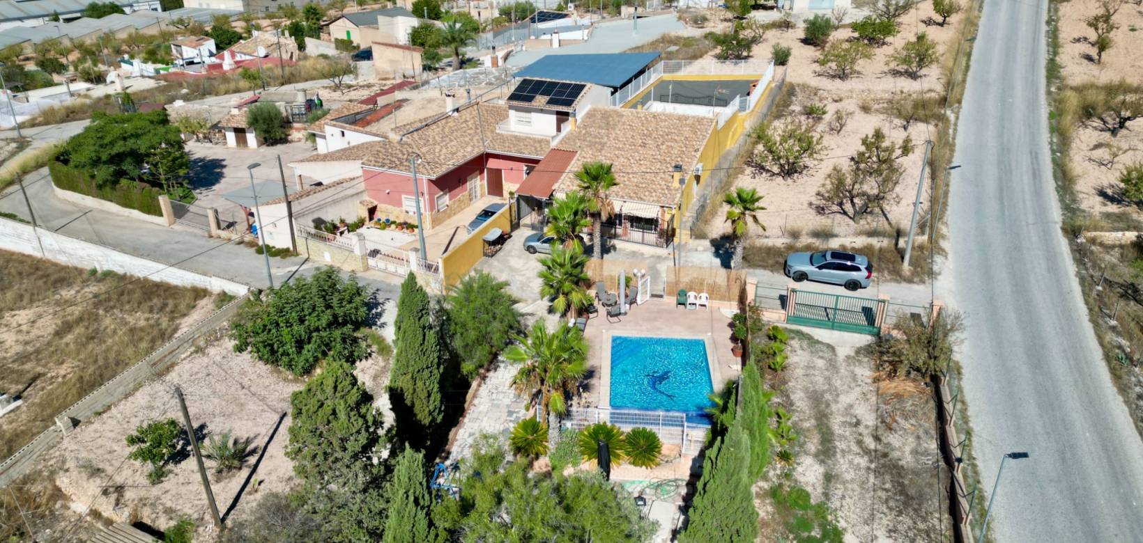 Resale - Cave home - Algueña