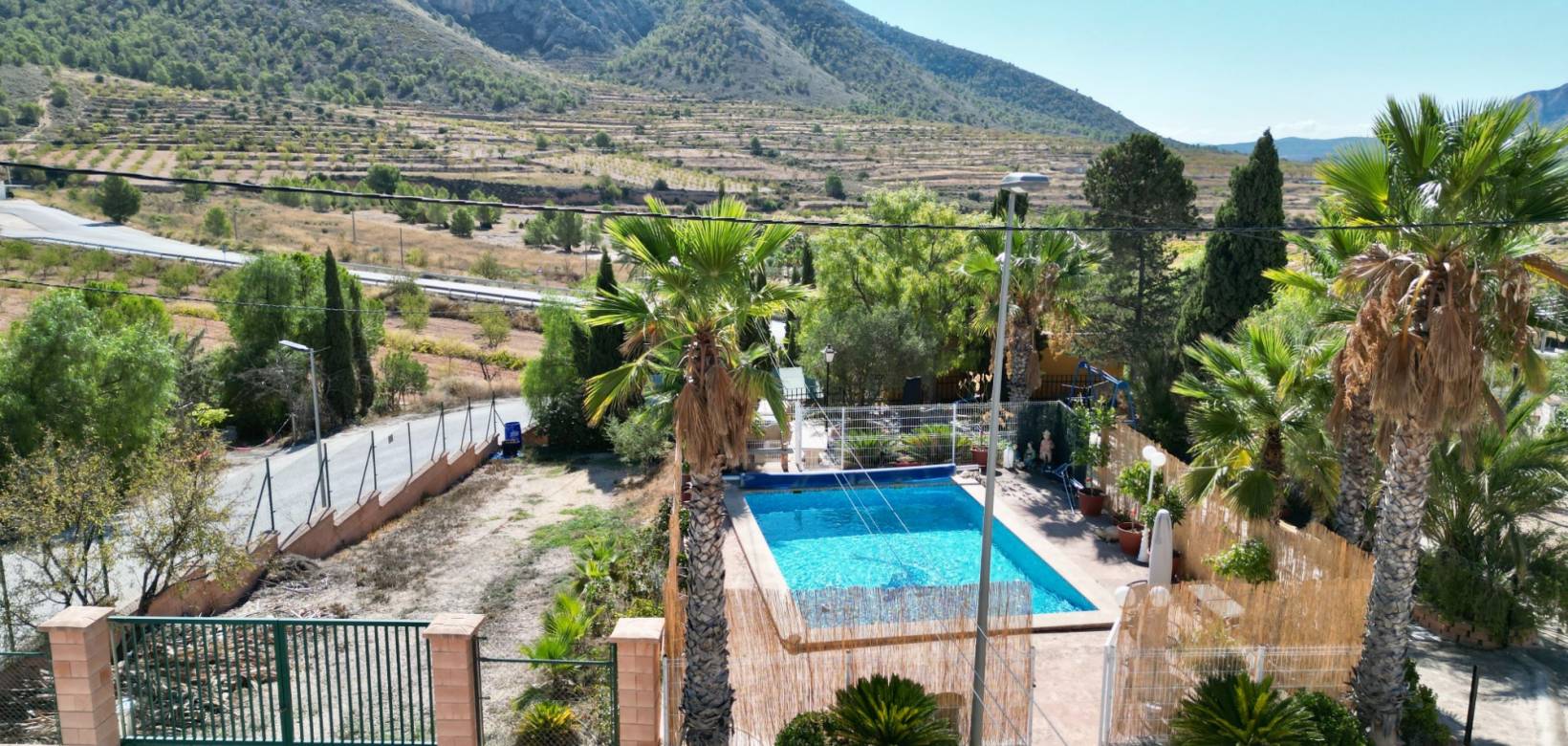 Resale - Cave home - Algueña