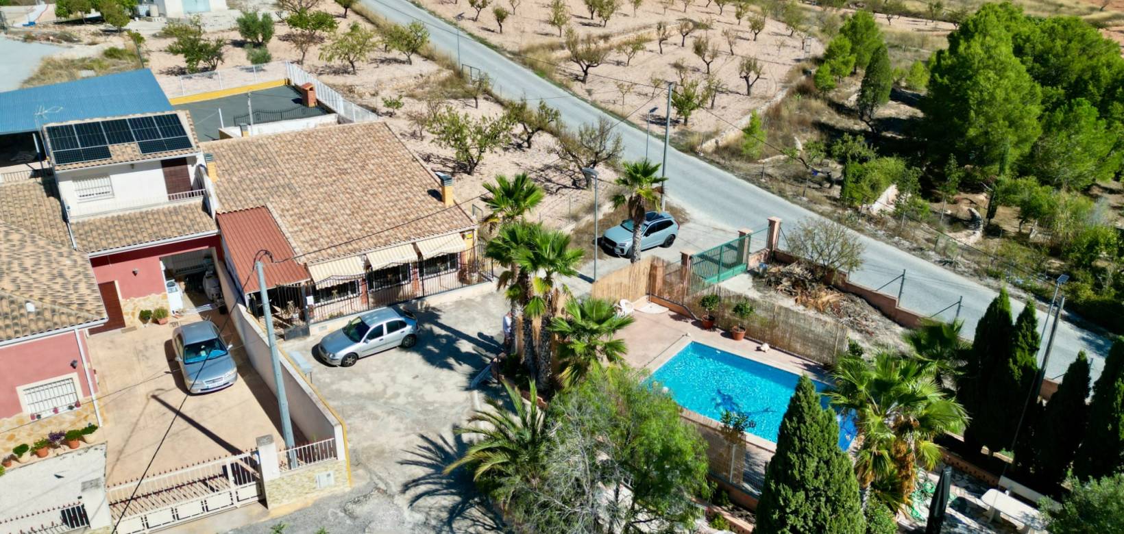 Resale - Cave home - Algueña