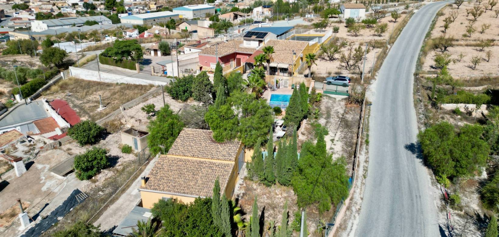 Resale - Cave home - Algueña