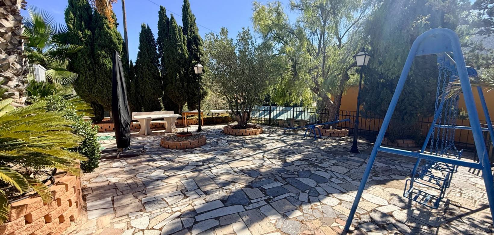 Resale - Cave home - Algueña