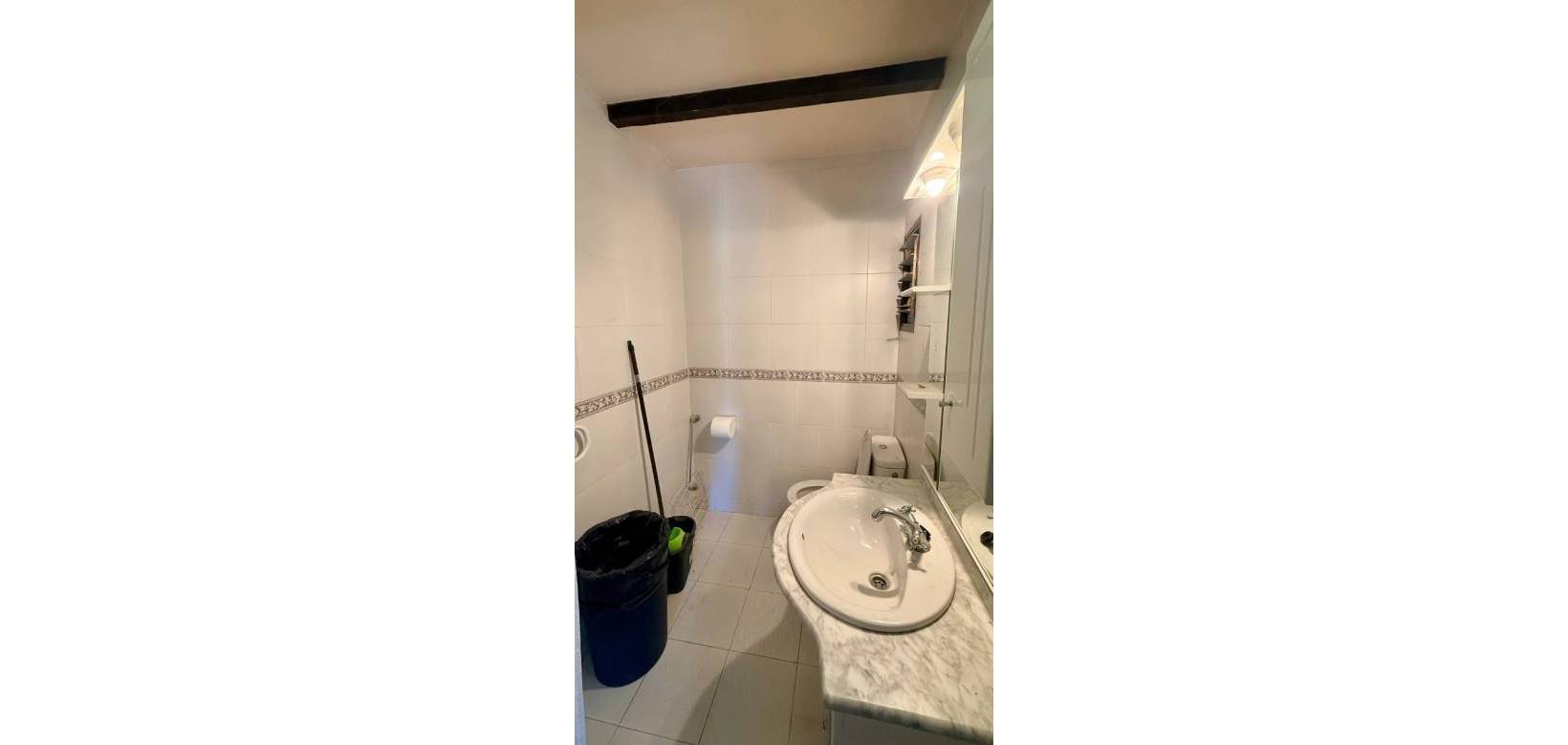 Resale - Cave home - Algueña