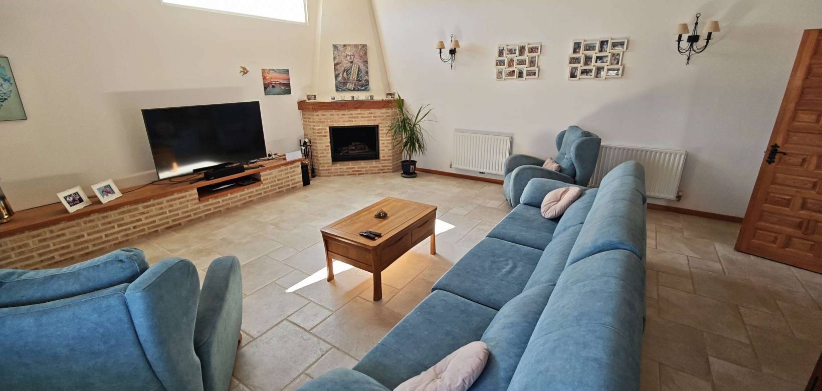 Resale - Country home - Caudete - Inland