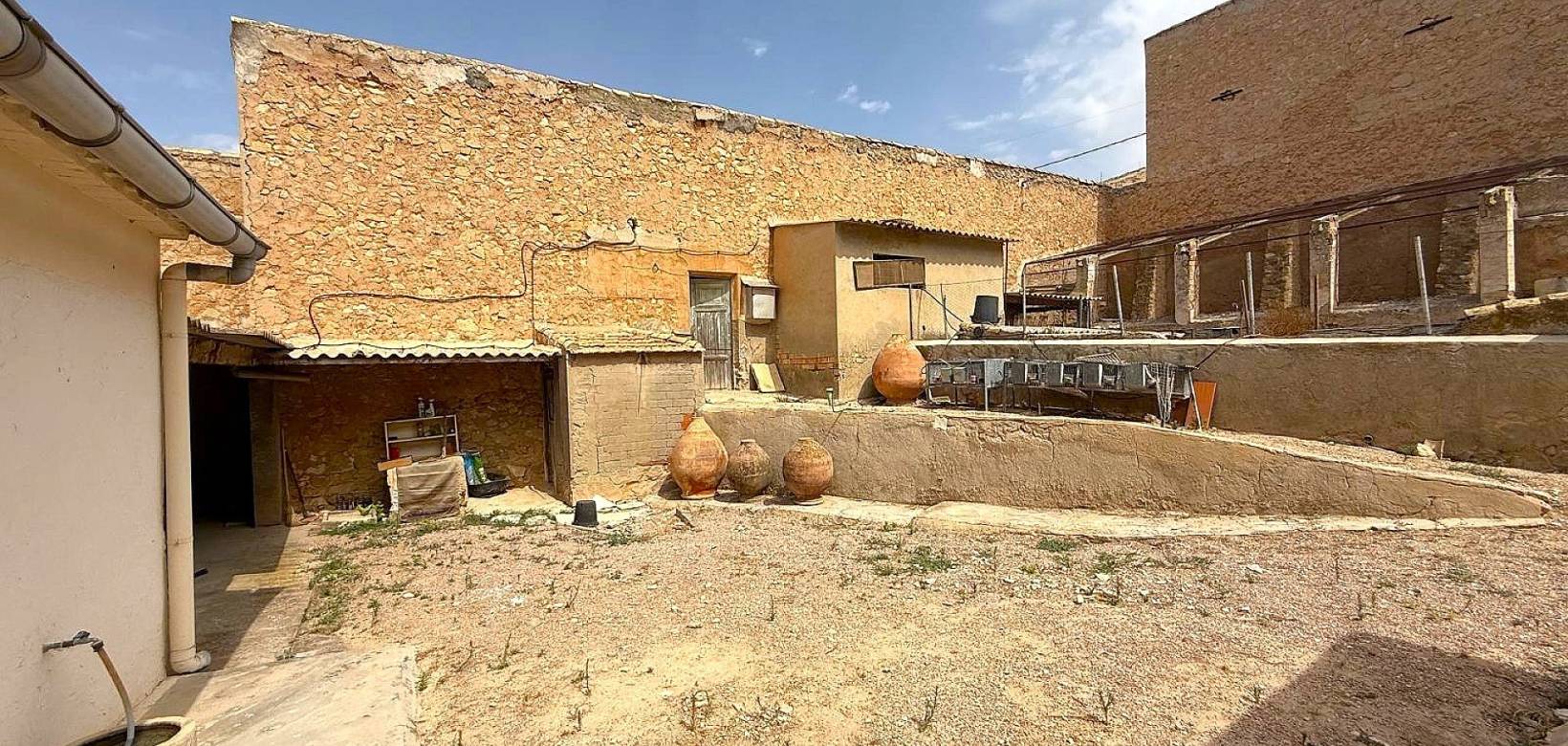 Resale - Country home - Pinoso - Encebras