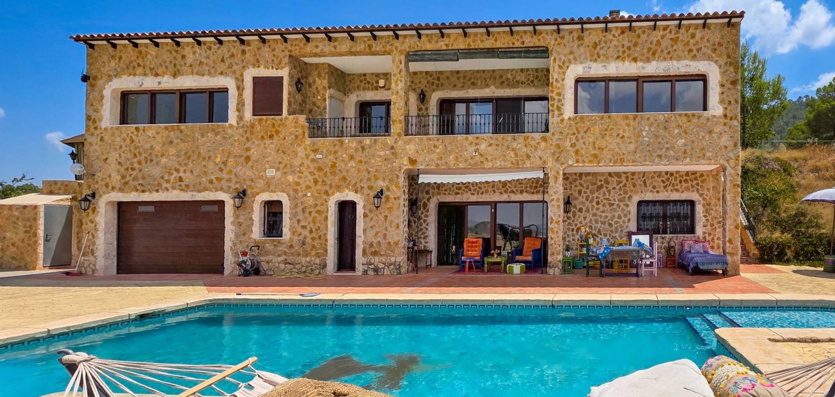 Resale - Country home - Pinoso